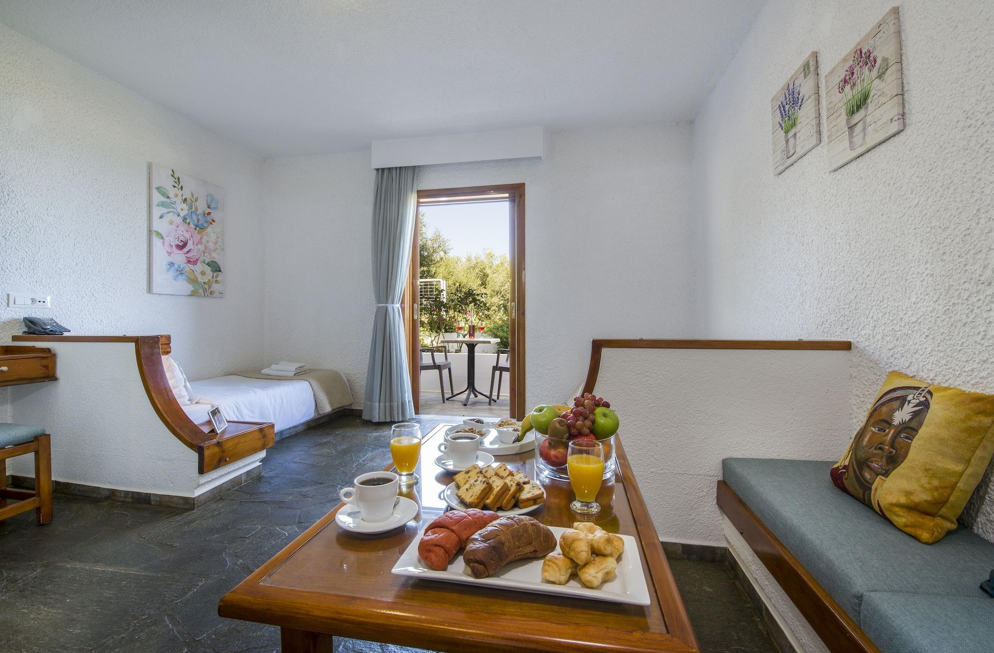 Skala Apartments Agia Marina エクステリア 写真