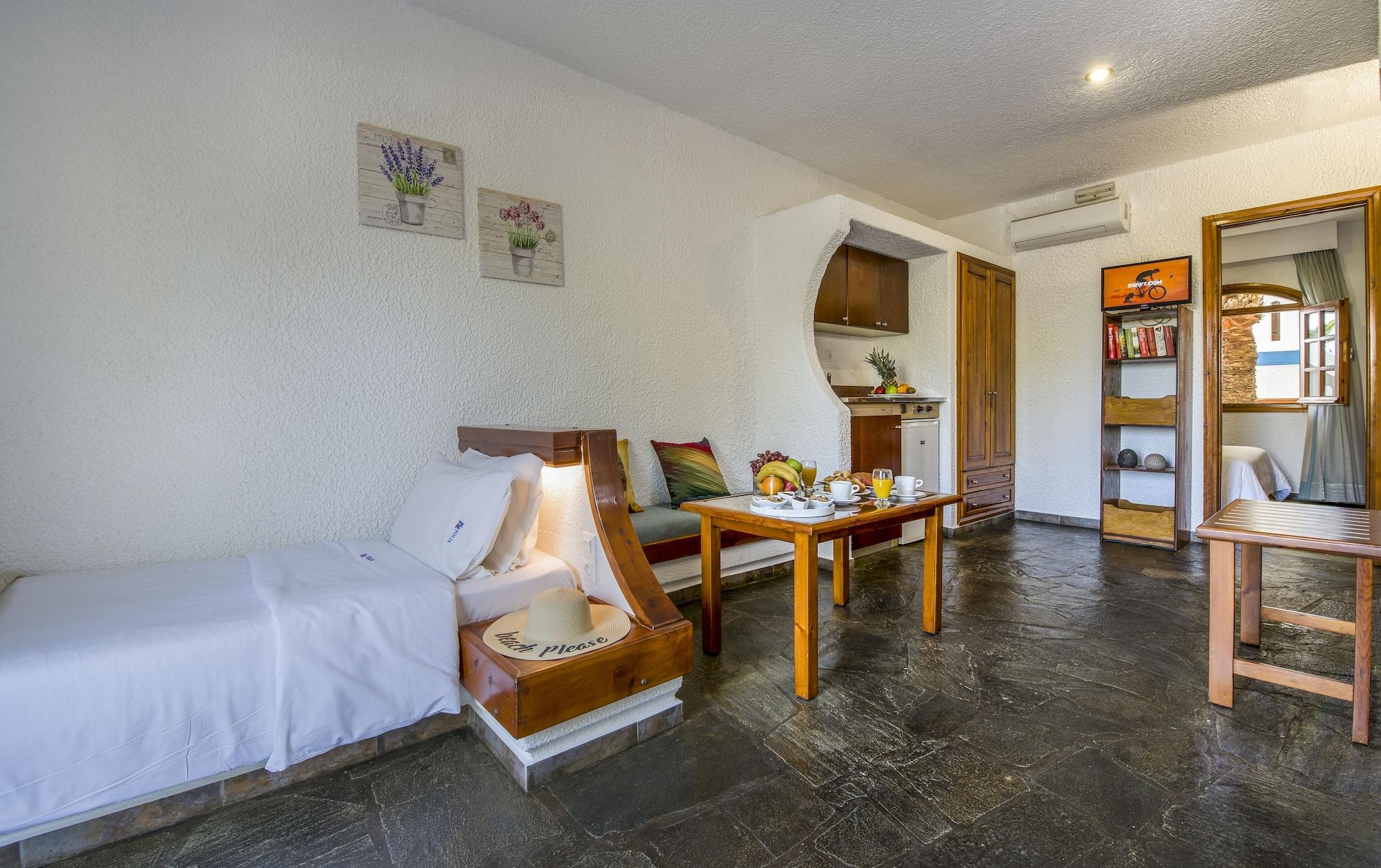 Skala Apartments Agia Marina エクステリア 写真