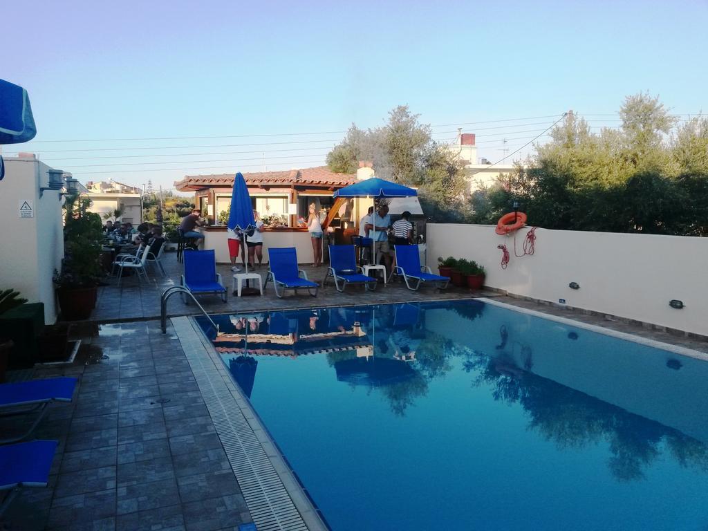 Skala Apartments Agia Marina エクステリア 写真
